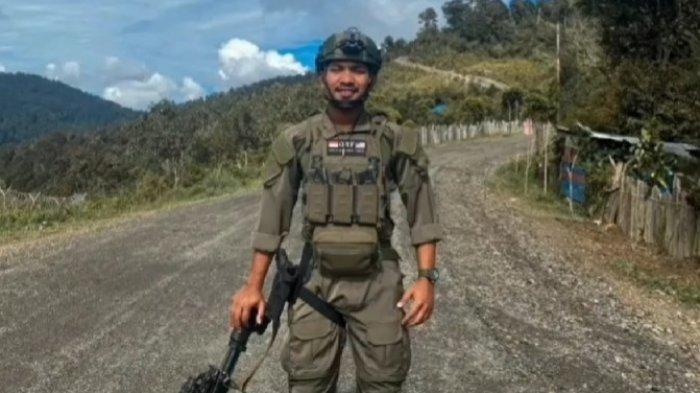 KKB - Anggota Brimob Polda Nusa Tenggara Timur (NTT), Bharada Bonifasius Jawa (22) tewas dalam insiden kontak tembak kontra Kelompok Kriminal Bersenjata (KKB) di Intan Jaya, Papua Tengah.