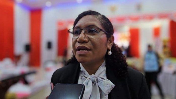 Ketua KPU Nabire, Sarlota Nelcy Wartanoy