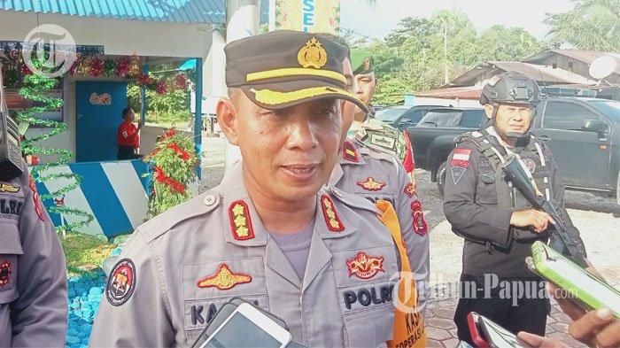 Kabid Humas Polda Papua Kombes Ahmad Mustofa Kamal menyebut, dua tukang ojek dibacok OTK di Kabupaten Puncak Jaya, Provinsi Papua Tengah, Jumat (23/12/2022). Korban bernama Uwi Hasan (39) dan Amrini (50).