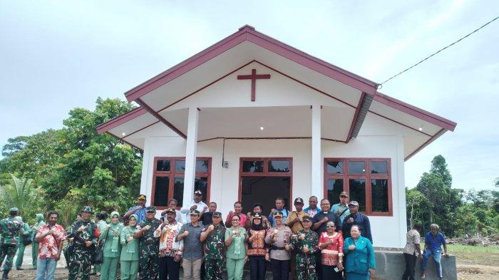 TMMD SARMI - Kasdam XVII/Cenderawasih Brigjen TNI Thevi Angandowa Zebua menutup TMMD di Kabupaten Sarmi, Papua.