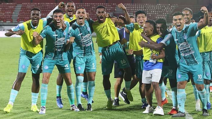 PSBS Biak sukses menekuk klub raksasa nasional Persija Jakarta (skor 3-1) dalam laga pekan ke-4 yang digelar di Stadion Kapten I Wayan Dipta, Gianyar, Bali, Kamis (12/9/2024). (Dok. Media Officer PSBS)
