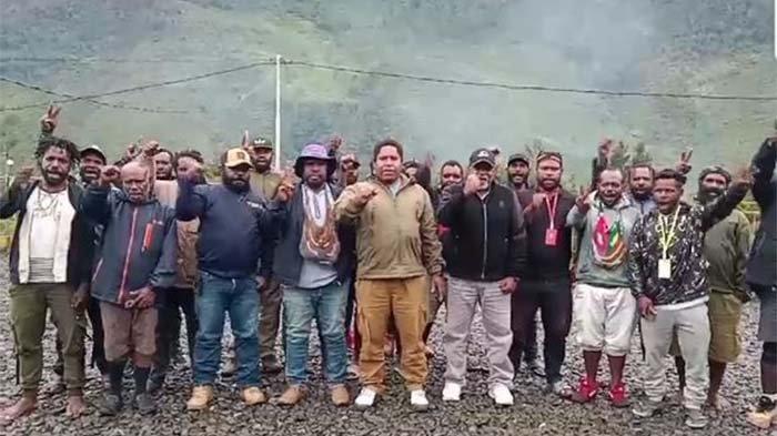 Pasangan calon Bupati Puncak Jaya nomor urut 2, Miren Kogoya - Mendi Wonerengga (Miko-Mendi) mengeklaim unggul sementara pada Pilkada 2024. 