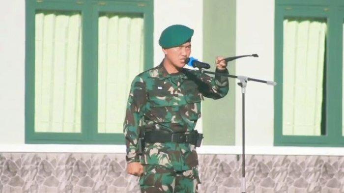 RASISME - Perwira TNI korban pembacokan saat memimpin apel di Rindam (21/10) pagi. (Tangkapan layar video perwira TNI yang viral )
