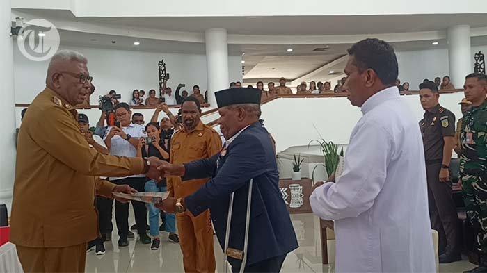 Petrus Yumte diangkat kembali menjadi PJ. Sekda Kabupaten Mimika, Provinsi Papua Tengah. Ia dilantik oleh Pj Bupati Mimika, Johannes Rettob.