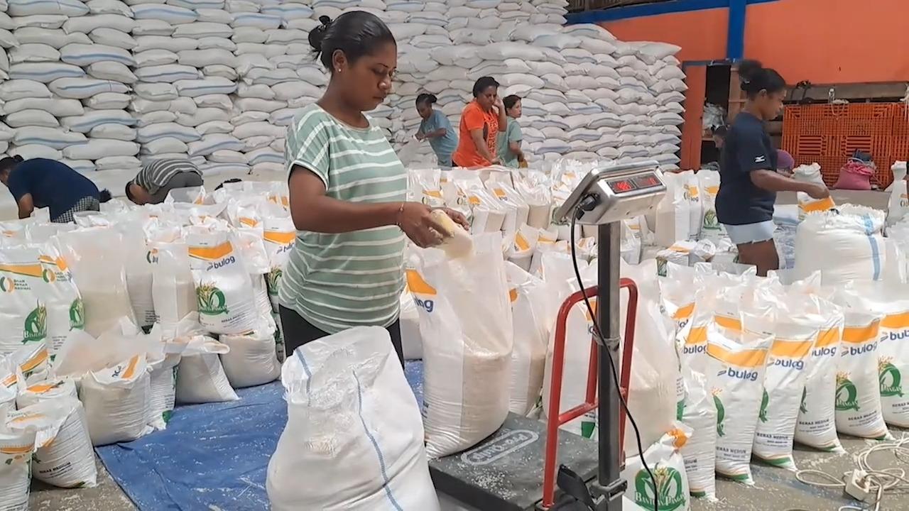Asap Kepung Wamena, Bulog Papua Kebut 43 Ribu Ton Beras Demi Nataru