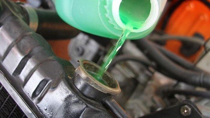 Jangan Gunakan Air Tanah untuk Isi Radiator Mobil, Ini Bahayanya untuk ...