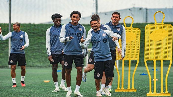 Para pemain Toronto FC di Major League Soccer (MLS), Insigne Lorenzo dan kawan-kawan.