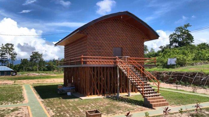 Rumah Adat Papua Barat, Bernama Rumah Adat Kaki Seribu, Ditemui di