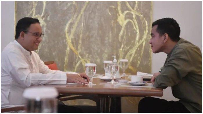 Mantan Gubernur DKI Jakarta, Anies Baswedan mengunggah momen kebersamaannya dengan Wali Kota Solo, Gibran Rakabuming Raka ketika di Solo, Jawa Tengah, Selasa (15/11/2022).