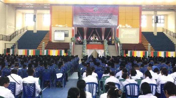 Bupati Kaimana, Freddy Thie akan mengambil sumpah janji terhadap ratusan Calon Pegawai Negeri Sipil (CPNS) menjadi Aparatur Sipil Negara (ASN), Selasa (18/7/2023) sore di GOR Kaimana.