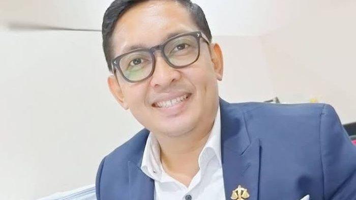 Dr. Parlindungan, SH. MH