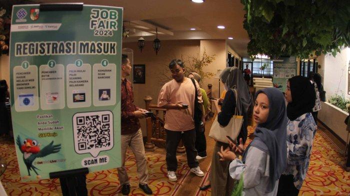 FOTO: Hari Terakhir Pekanbaru Job Fair 2024 Masih Diramaikan Pencari