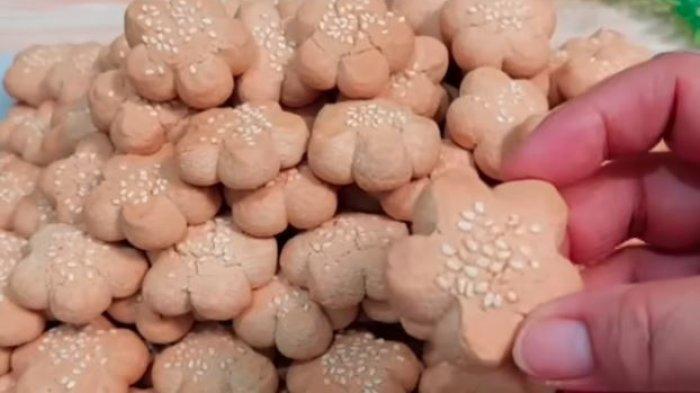 Kue Bangkit khas Riau sajian untuk lebaran Idul Fitri.