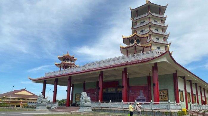 Pagoda di Vihara Avalokitesvara Graha, Tanjung Pinang, Provinsi Kepri