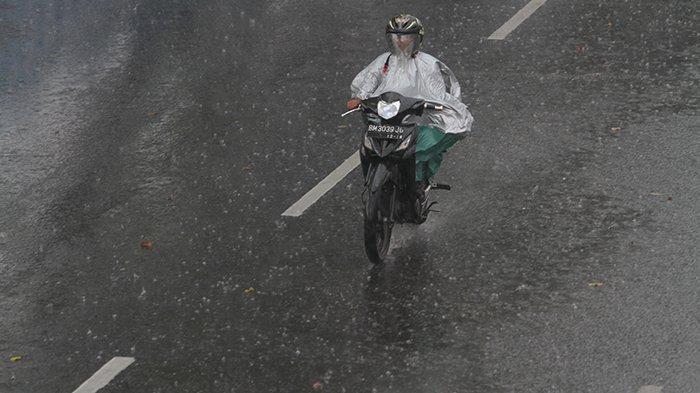 Prakiraan Cuaca Riau 23 Agustus 2025: Hujan Petir di Pekanbaru dan Rohul