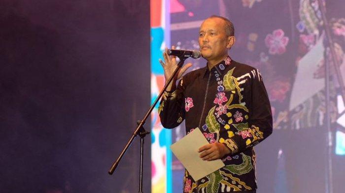 Sekdaprov Riau Taufik OH memberi sambutan pada acara penutupan Kenduri Riau 2024 yang digelar di Bandar Serai, Pekanbaru pada Minggu (20/10/2022) malam