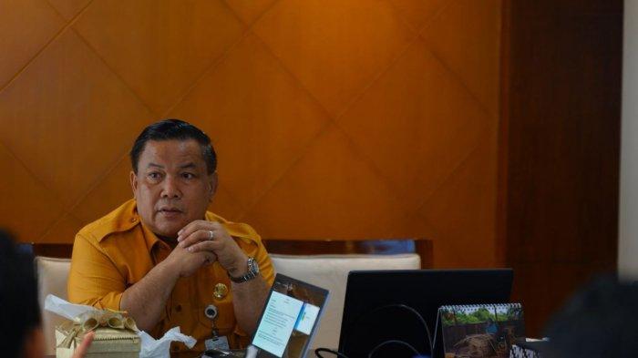 Sekdaprov Riau, SF Hariyanto usai memimpin rapat evaluasi EHA Riau di kantor Gubernur Riau, Senin (20/11/2023).