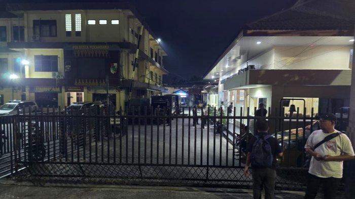 OTT Pj Wali Kota Pekanbaru Risnandar Mahiwa