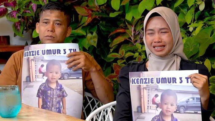 Tangis Firda pecah mengingat kembali momen ia kehilangan Kenzie. Kini ia benar-benar Rindu dan ingin peluk anak kesayangannya itu