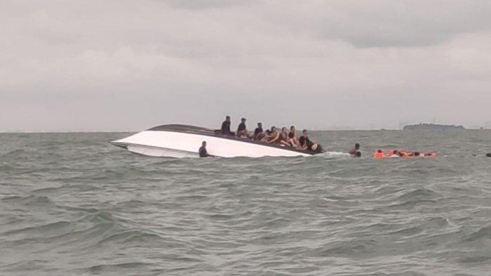 34 dari 35 korban terbaliknya kapal Parikudus di Kepulauan Seribu berhasil dievakuasi.