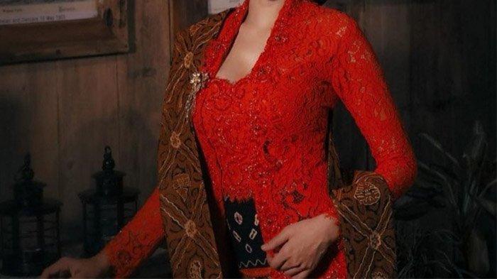 Link Kebaya Merah Full Yandex Dicari, Wanita Pemeran Kebaya Merah Model ...