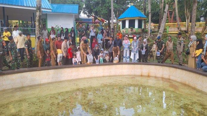 KAWASAN WISATA TERPADU - Suasana Mini Zoo yang berada dalam satu kesatuan Kawasan Wisata Terpadu Kota Kijang, Kabupaten Bintan yang direvitalisasi oleh Gubernur Kepri, H Ansar Ahmad.