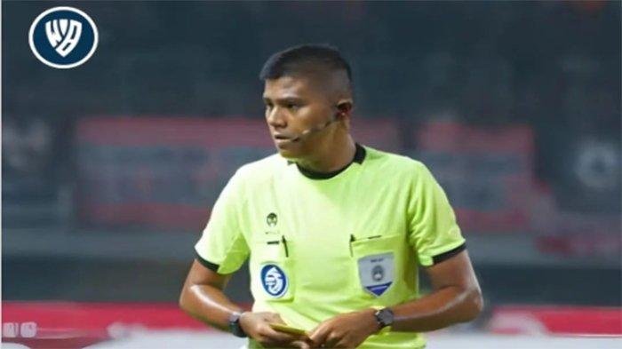 Wasit Var SOSOK Wasit VAR Bali United vs Persib Semifinal Liga 1! Kontroversial ...