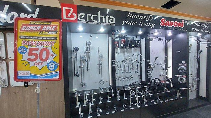 Aneka produk di Studio Bangunan, Supermarket Bahan Bangunan terlengkap di Kalimantan Barat yang berada di jalan Sungai Raya Dalam, tepat didepan RSUD dr Soedarso Pontianak.