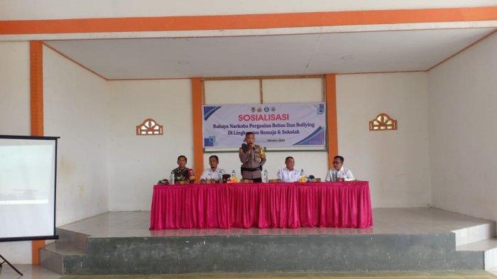 Polsek Belimbing bekerja sama dengan pihak terkait melakukan sosialisasi  pencegahan Bahaya Narkoba, Pergaulan Bebas dan Bullying di lingkungan remaja dan sekolah, Kamis 17 Oktober 2024