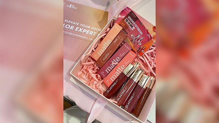 Brand kosmetik kebanggaan Indonesia, Wardah, kembali membuat gebrakan dengan memperkenalkan warna terbaru dari dua produk andalannya, Wardah Glasting Liquid Lip dan Wardah Matte Lip Cream.