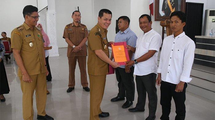 Bupati Romi Wijaya Resmi Buka Pelatihan Koperasi Merah Putih, Dorong  Kemandirian Ekonomi Desa - Tribunpontianak.co.id