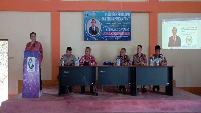 Christiandy Sanjaya saat menghadiri Kerjasama Pelatihan Penyuluhan Pertanian dan Home Industri dengan PPMT, Jumat 4 Agustus 2023 di Sebetung Menyala, Bengkayang.