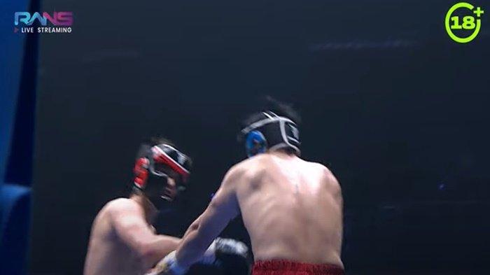 Cuplikan Tinju Jefri Nichol vs El Rumi Jumat 17 November 2023
