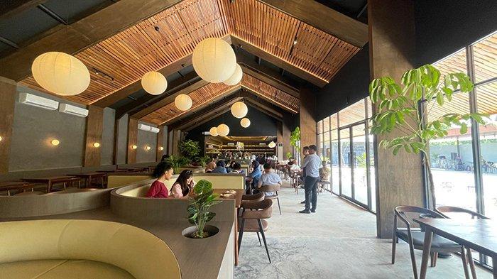 CABANG KETIGA - Haruna Cafe cabang ketiga di Jalan Perdana, Kecamatan Pontianak Tenggara, Kota Pontianak, Kalimantan Barat. 