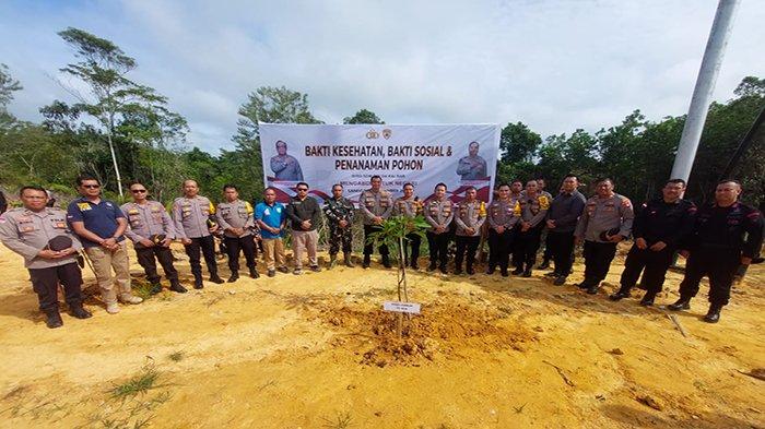 Kabag Binkar Biro SDM Polda Kalbar Hadiri Penanaman Pohon di Sanggau ...
