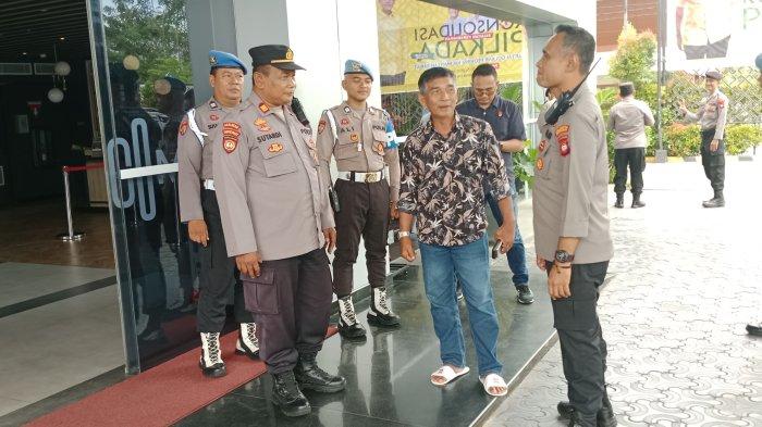 Satgas Operasi Mantap Praja Kapuas 2024 Polresta Pontianak melaksanakan pengamanan kegiatan kampanye pemenangan Paslon Walikota dan Wakil Walikota nomor urut dua yang merupakan Zona 2 wilayah Kecamatan Pontianak Selatan dan Kecamatan Pontianak Tenggara, Kamis 26 September 2024