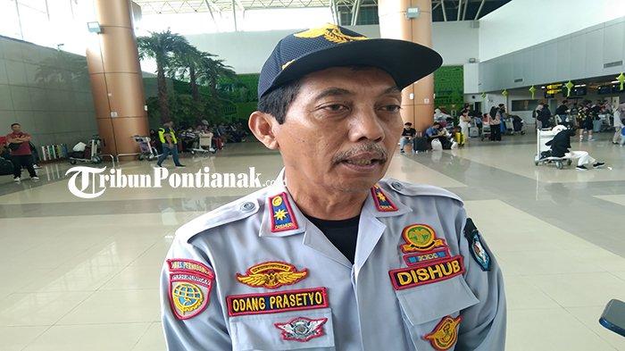 Kepala Dinas Perhubungan Kubu Raya Drs, Odang Prasetyo saat diwawancarai di Bandara Supadio, Kabupaten Kubu Raya, Kota Pontianak, Kalimantan Barat, Sabtu 6 April 2024.