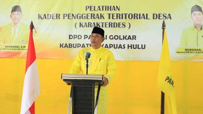 Ketua DPD Partai Golkar Kabupaten Kapuas Hulu, Kuswandi. 