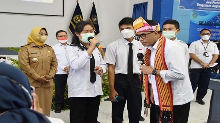 Menteri Perhubungan Republik Indonesia (Menhub-RI), Budi Karya Sumadi, melakukan kunjungan kerja di Balai Pendidikan dan Pelatihan Transportasi Darat (BP2TD) Mempawah, Selasa 9 Agustus 2022.