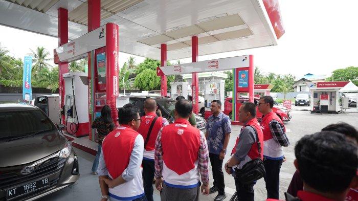 Ombudsman Republik Indonesia (RI) bersama dengan Pertamina Patra Niaga melakukan pengecekan langsung di Stasiun Pengisian Bahan Bakar Umum (SPBU) Jalan MT. Haryono dan SPBUN Manggar di Balikpapan, Kalimantan Timur, Selasa 19 November 2024