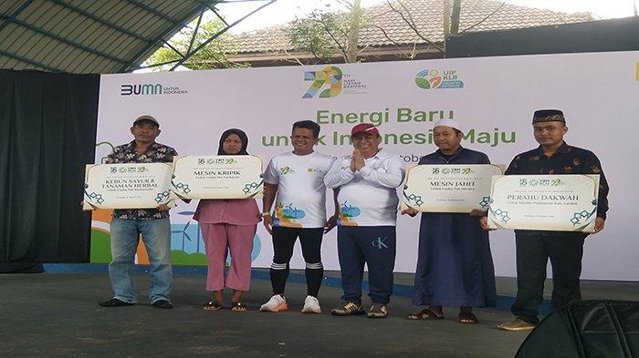 PLN UIP KLB menggelar perayaan Hari Listrik Nasional (HLN) ke-79, yang berlangsung di Halaman TVRI Kalbar, Jalan Ahmad Yani 1, Pontianak, Kalimantan Barat, Sabtu 26 Oktober 2024.