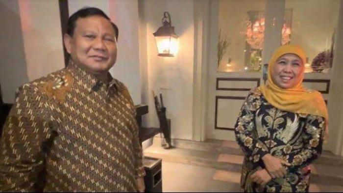 Prabowo Subianto dan Gubernur Jatim Khofifah Indar Parawansa usai bicara empat mata dan makan malam bersama di Surabaya, Senin (13/2/2023)