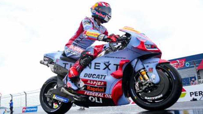 Fabio Di Giannantonio wins in Qatar as Francesco Bagnaia nears MotoGP title | MotoGP | The Guardian