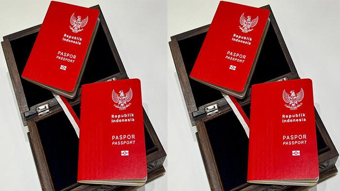 PASPOR MERAH PUTIH - Ilustrasi Paspor Merah Putih. Desain baru paspor RI menggunakan 33 dari 5.849 motif kain Nusantara dari Sabang sampai Merauke, dengan warna sampul merah dan putih.