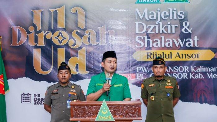 Pimpinan Wilayah GP Ansor Kalimantan Barat, Rajuini menyampaikan kata sambutan, Kamis 1 Desember 2022 malam.