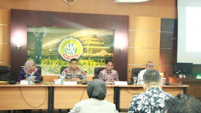 Rapat bersama Satgas Saber pungli di Kantor Wali Kota Pontianak, Jumat 18 Agustus 2023.