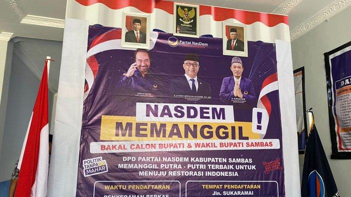 Baliho NasDem Memanggil di Kantor DPD NasDem Kabupaten Sambas untuk menjaring cabup dan cawabup Sambas dalam Pilkada serentak, Minggu 5 Mei 2024.
