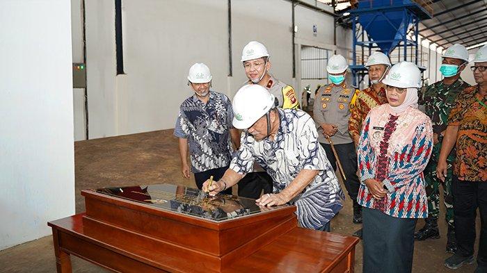 Saraswanti Group kembali membuka dua pabrik baru, yaitu Pabrik Pupuk NPK PT Saraswanti Anugerah Indonesia (“ PT SAI”) dan Pabrik Pupuk Dolomit PT Anugerah Dolomit Indonesia (“PT ADI”) di Kabupaten Mempawah, Provinsi Kalimantan Barat pada 29 Februari 2024.