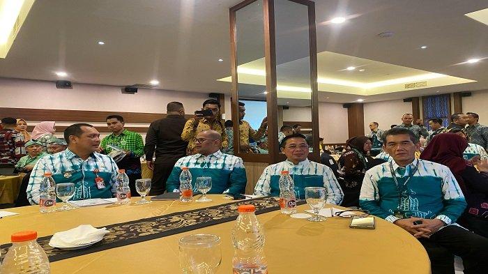 Pj Wali Kota Pontianak Ani Sofian bersama wali kota se-Kalimantan menghadiri Raker Komwil V Apeksi Regional Kalimantan di Kota Banjarbaru, Kalsel, Jumat 19 April 2024.