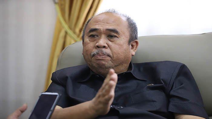 Suriansyah Wakil Ketua DPRD Kalbar Fraksi Gerindra saat diwawancarai wartawan di ruangannya. Gedung DPRD Kalbar. Rabu, 7 September 2022.